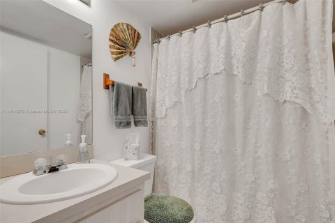 Condominio en venta en Miami, Florida, 3 dormitorios, 92.25 m2 № 1766605 - foto 12