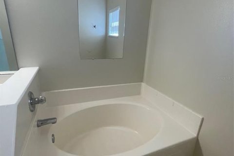 Villa ou maison à louer à Orlando, Floride: 4 chambres, 172.33 m2 № 2167555 - photo 12