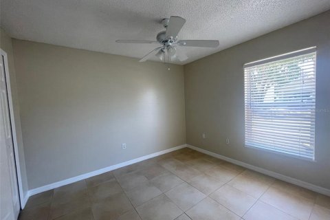 Villa ou maison à louer à Orlando, Floride: 4 chambres, 172.33 m2 № 2167555 - photo 14
