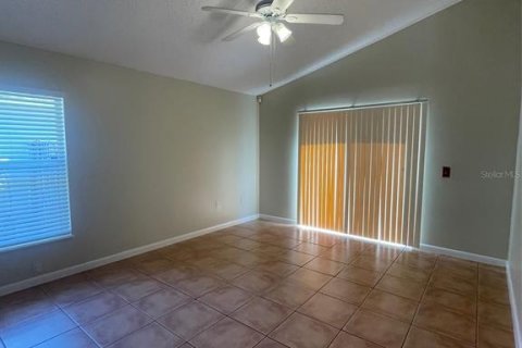 Villa ou maison à louer à Orlando, Floride: 4 chambres, 172.33 m2 № 2167555 - photo 5