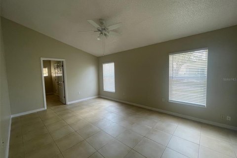 Villa ou maison à louer à Orlando, Floride: 4 chambres, 172.33 m2 № 2167555 - photo 9