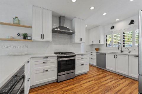 Купить виллу или дом в Катлер-Бей, Флорида 4 спальни, 166.02м2, № 2044927 - фото 12