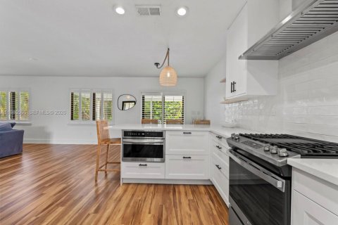 Купить виллу или дом в Катлер-Бей, Флорида 4 спальни, 166.02м2, № 2044927 - фото 14