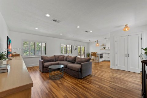 Купить виллу или дом в Катлер-Бей, Флорида 4 спальни, 166.02м2, № 2044927 - фото 7