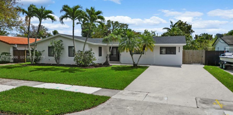 Дом в Катлер-Бей, Флорида 4 спальни, 166.02м2 № 2044927