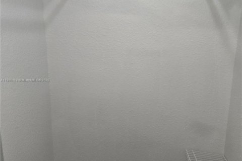 Condominio en venta en Hialeah, Florida, 2 dormitorios, 95.13 m2 № 1955263 - foto 7