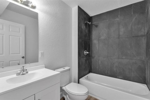 Casa en venta en Lakeland, Florida, 3 dormitorios, 115.94 m2 № 1902548 - foto 4