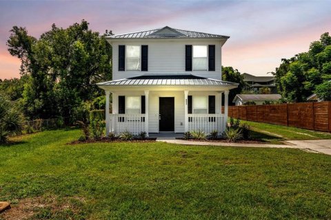 Casa en venta en Lakeland, Florida, 3 dormitorios, 115.94 m2 № 1902548 - foto 1