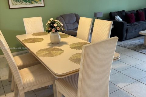 Condominio en venta en Tamarac, Florida, 2 dormitorios, 117.99 m2 № 1852411 - foto 23