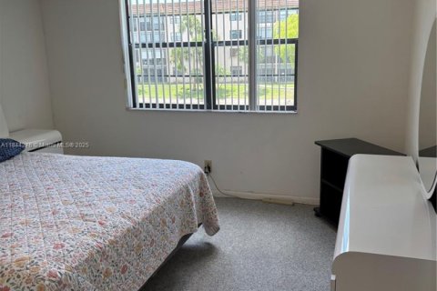 Condominio en venta en Tamarac, Florida, 2 dormitorios, 117.99 m2 № 1852411 - foto 17