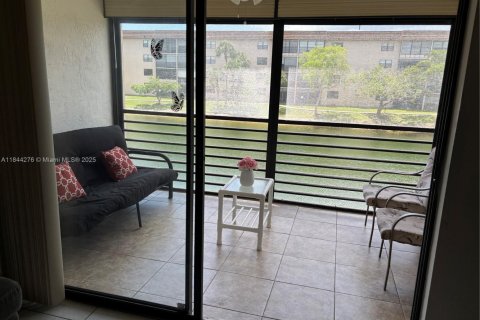 Condominio en venta en Tamarac, Florida, 2 dormitorios, 117.99 m2 № 1852411 - foto 8