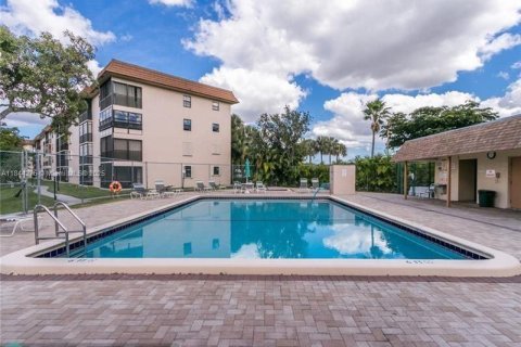 Condominio en venta en Tamarac, Florida, 2 dormitorios, 117.99 m2 № 1852411 - foto 29