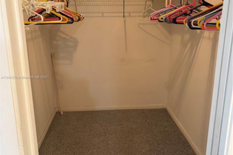 Condominio en venta en Tamarac, Florida, 2 dormitorios, 117.99 m2 № 1852411 - foto 19