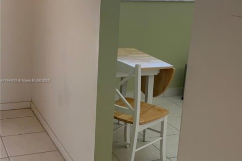 Condominio en venta en Tamarac, Florida, 2 dormitorios, 117.99 m2 № 1852411 - foto 24
