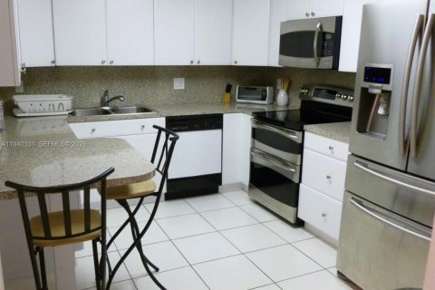 Copropriété à louer à Weston, Floride: 2 chambres, 118.26 m2 № 1998160 - photo 3