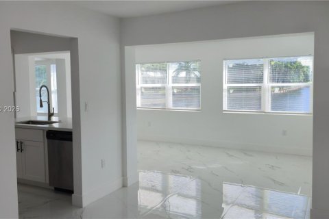 Villa ou maison à vendre à Tamarac, Floride: 2 chambres, 128.02 m2 № 2270104 - photo 6