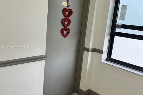 Condominio en venta en Miami, Florida, 2 dormitorios, 82.68 m2 № 2029992 - foto 2