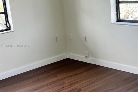 Condominio en venta en Miami, Florida, 2 dormitorios, 82.68 m2 № 2029992 - foto 14