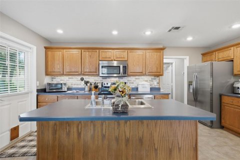 Casa en venta en Kissimmee, Florida, 3 dormitorios, 161.37 m2 № 2151956 - foto 10