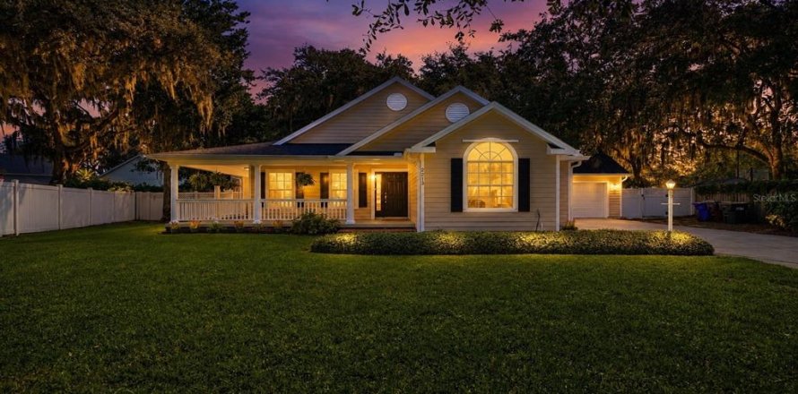 Casa en Kissimmee, Florida 3 dormitorios, 161.37 m2 № 2151956