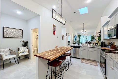 Touwnhouse à vendre à Apopka, Floride: 2 chambres, 125.42 m2 № 2353517 - photo 7
