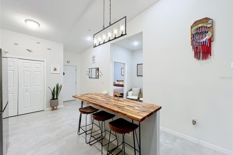 Touwnhouse à vendre à Apopka, Floride: 2 chambres, 125.42 m2 № 2353517 - photo 8