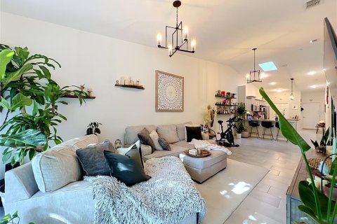 Touwnhouse à vendre à Apopka, Floride: 2 chambres, 125.42 m2 № 2353517 - photo 23