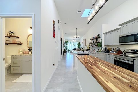 Touwnhouse à vendre à Apopka, Floride: 2 chambres, 125.42 m2 № 2353517 - photo 13