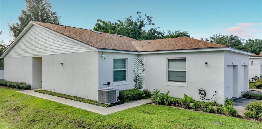 Touwnhouse à Apopka, Floride 2 chambres, 125.42 m2 № 2353517