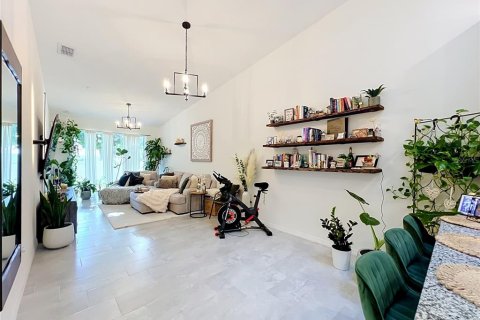 Touwnhouse à vendre à Apopka, Floride: 2 chambres, 125.42 m2 № 2353517 - photo 17