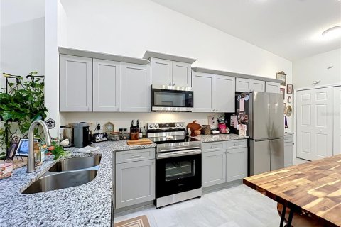 Touwnhouse à vendre à Apopka, Floride: 2 chambres, 125.42 m2 № 2353517 - photo 10