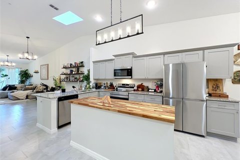 Touwnhouse à vendre à Apopka, Floride: 2 chambres, 125.42 m2 № 2353517 - photo 12