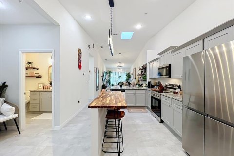 Touwnhouse à vendre à Apopka, Floride: 2 chambres, 125.42 m2 № 2353517 - photo 6