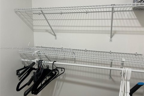 Снять в аренду кондоминиум в Халландейл-Бич, Флорида 2 спальни, 115.94м2, № 1991301 - фото 25