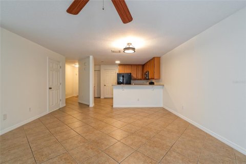 Touwnhouse à louer à Oviedo, Floride: 3 chambres, 137.5 m2 № 2410603 - photo 7