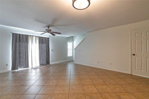 Touwnhouse à louer à Oviedo, Floride: 3 chambres, 137.5 m2 № 2410603 - photo 5