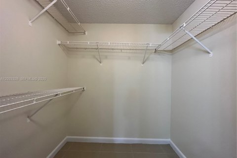 Снять в аренду кондоминиум в Корал-Спрингс, Флорида 1 спальня, 65.03м2, № 2066787 - фото 8