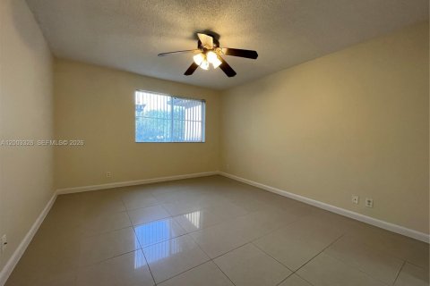 Снять в аренду кондоминиум в Корал-Спрингс, Флорида 1 спальня, 65.03м2, № 2066787 - фото 4