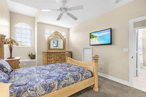 Condo in Cape Coral, Florida, 3 bedrooms  № 2151457 - photo 24