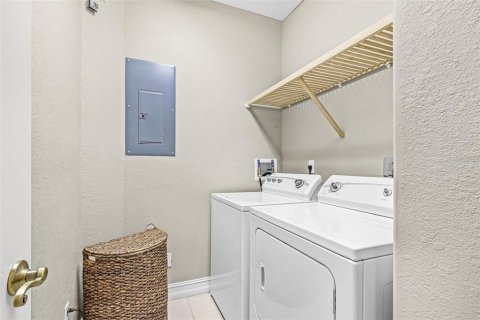 Condo in Cape Coral, Florida, 3 bedrooms  № 2151457 - photo 25