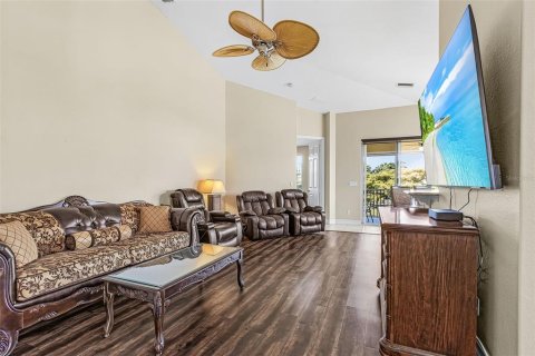 Condo in Cape Coral, Florida, 3 bedrooms  № 2151457 - photo 6