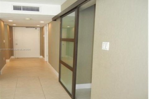 Купить кондоминиум в Авентура, Флорида 1 спальня, 93.37м2, № 1776336 - фото 12