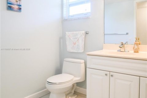 Condominio en venta en Dania Beach, Florida, 1 dormitorio, 74.32 m2 № 1977843 - foto 16