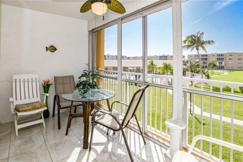 Condominio en venta en Dania Beach, Florida, 1 dormitorio, 74.32 m2 № 1977843 - foto 11