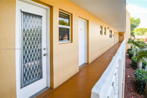 Condominio en venta en Dania Beach, Florida, 1 dormitorio, 74.32 m2 № 1977843 - foto 28
