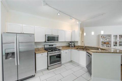 Condo in Clearwater, Florida, 2 bedrooms № 2100747 - photo 10