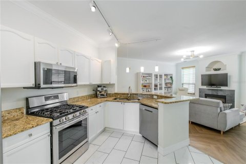 Condo in Clearwater, Florida, 2 bedrooms № 2100747 - photo 9