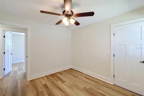 Villa ou maison à vendre à Trenton, Floride: 4 chambres, 166.67 m2 № 2430596 - photo 12