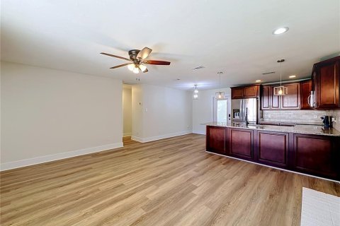 Villa ou maison à vendre à Trenton, Floride: 4 chambres, 166.67 m2 № 2430596 - photo 6