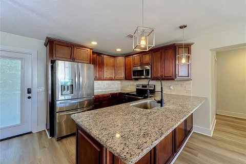 Villa ou maison à vendre à Trenton, Floride: 4 chambres, 166.67 m2 № 2430596 - photo 8